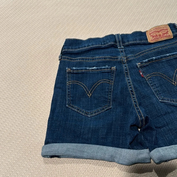 Levi’s Jean Shorts - Picture 9 of 11